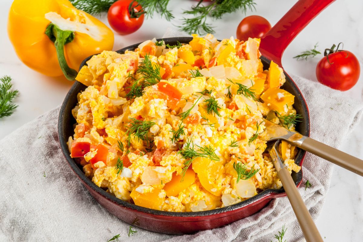 SCRAMBLED EGGS